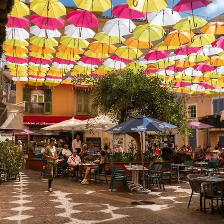 Climatise Avec Parking, Terrasse Et Piscine 아파트 *