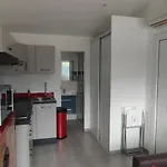 Apartment Climatise Avec Parking, Terrasse Et Piscine