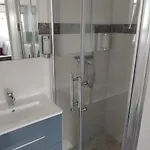 Climatise Avec Parking, Terrasse Et Piscine Apartment *
