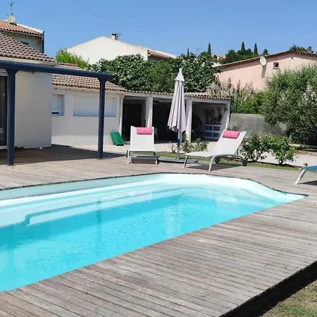 Climatise Avec Parking, Terrasse Et Piscine